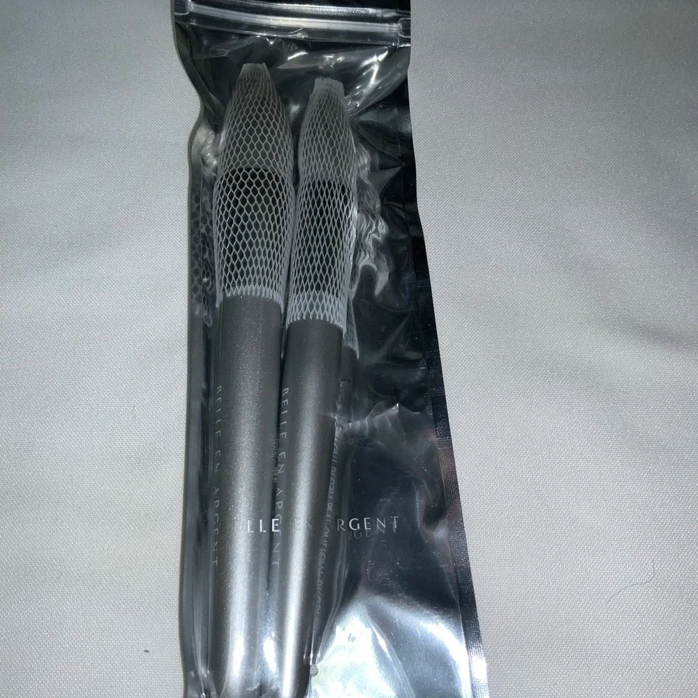 Belle en Argent/ Bronze and Buff Duo Set. Brand new in package